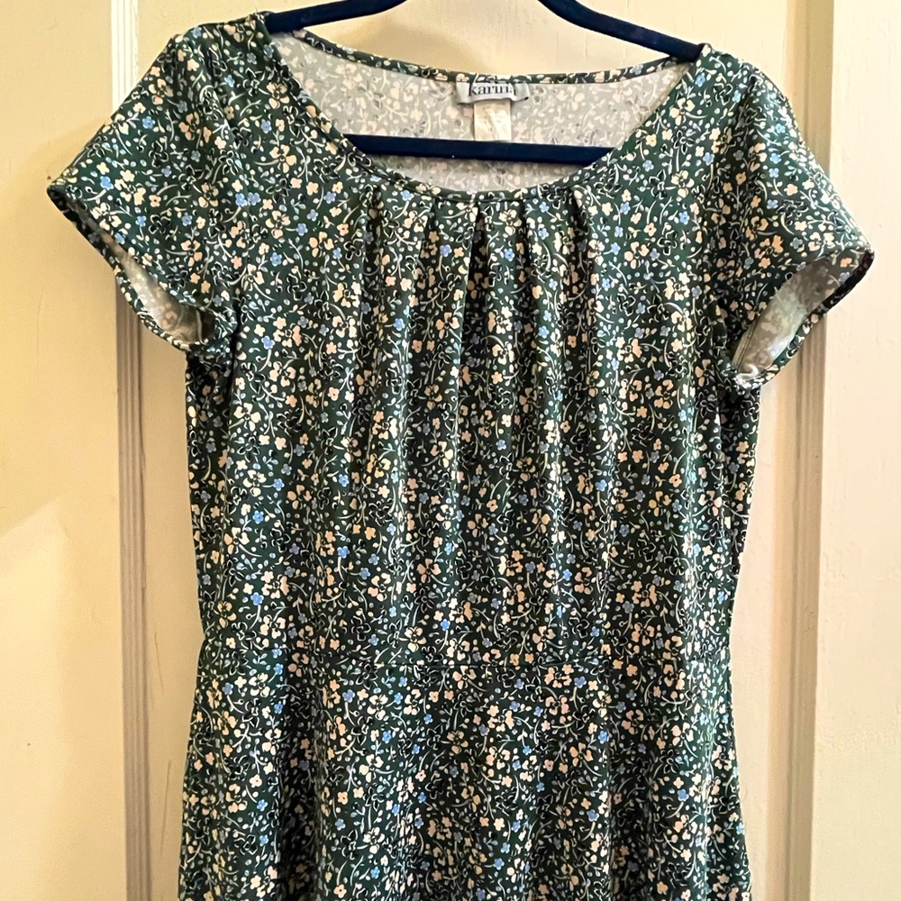 Karina Carmen Dresss in Everywhere Floral, size M/L
